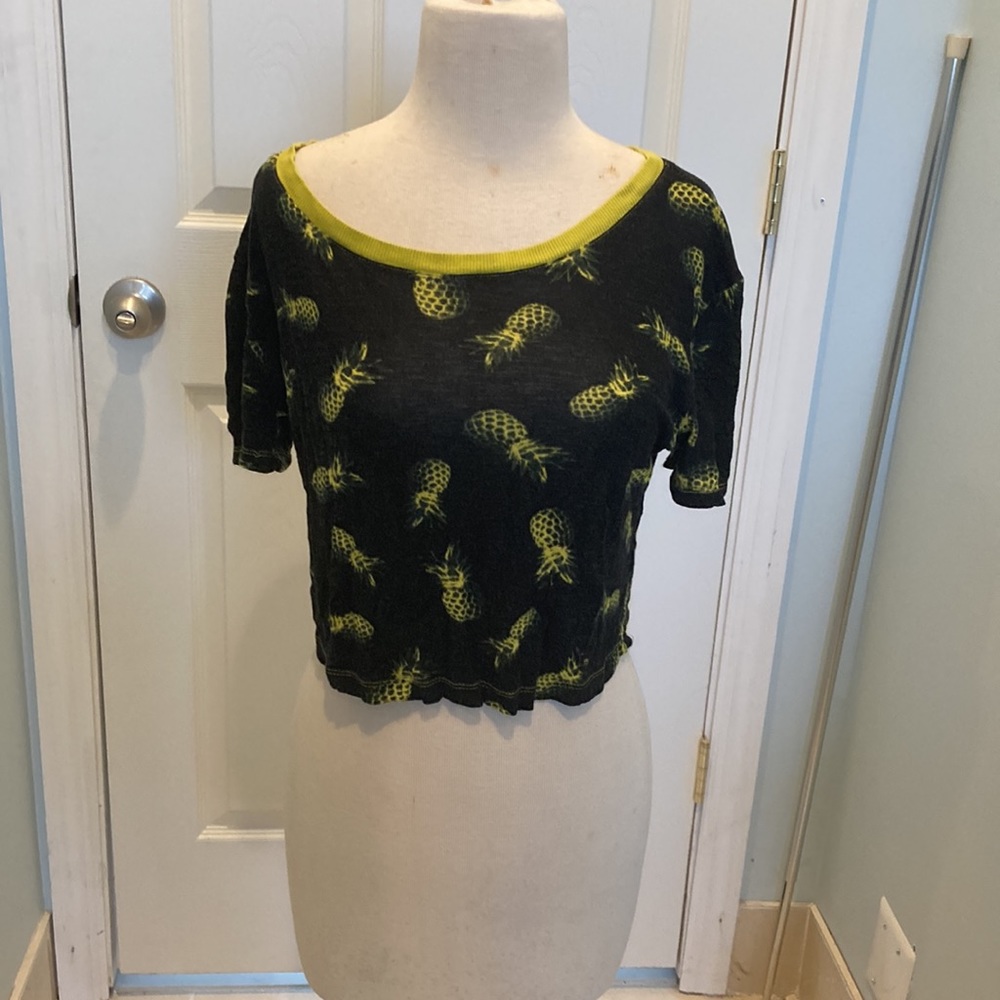 **XHILARATION** Pinapple Soft Y2K Crop Top